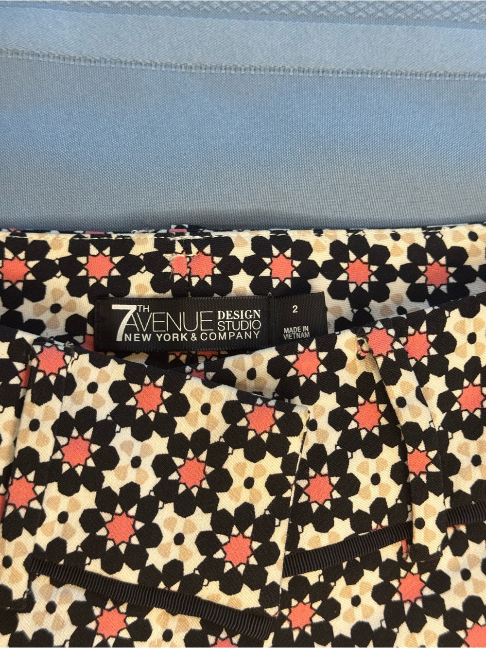 New York & Company Black Floral-Print High Waist Shorts with Coral Accents - Picture 3 of 6